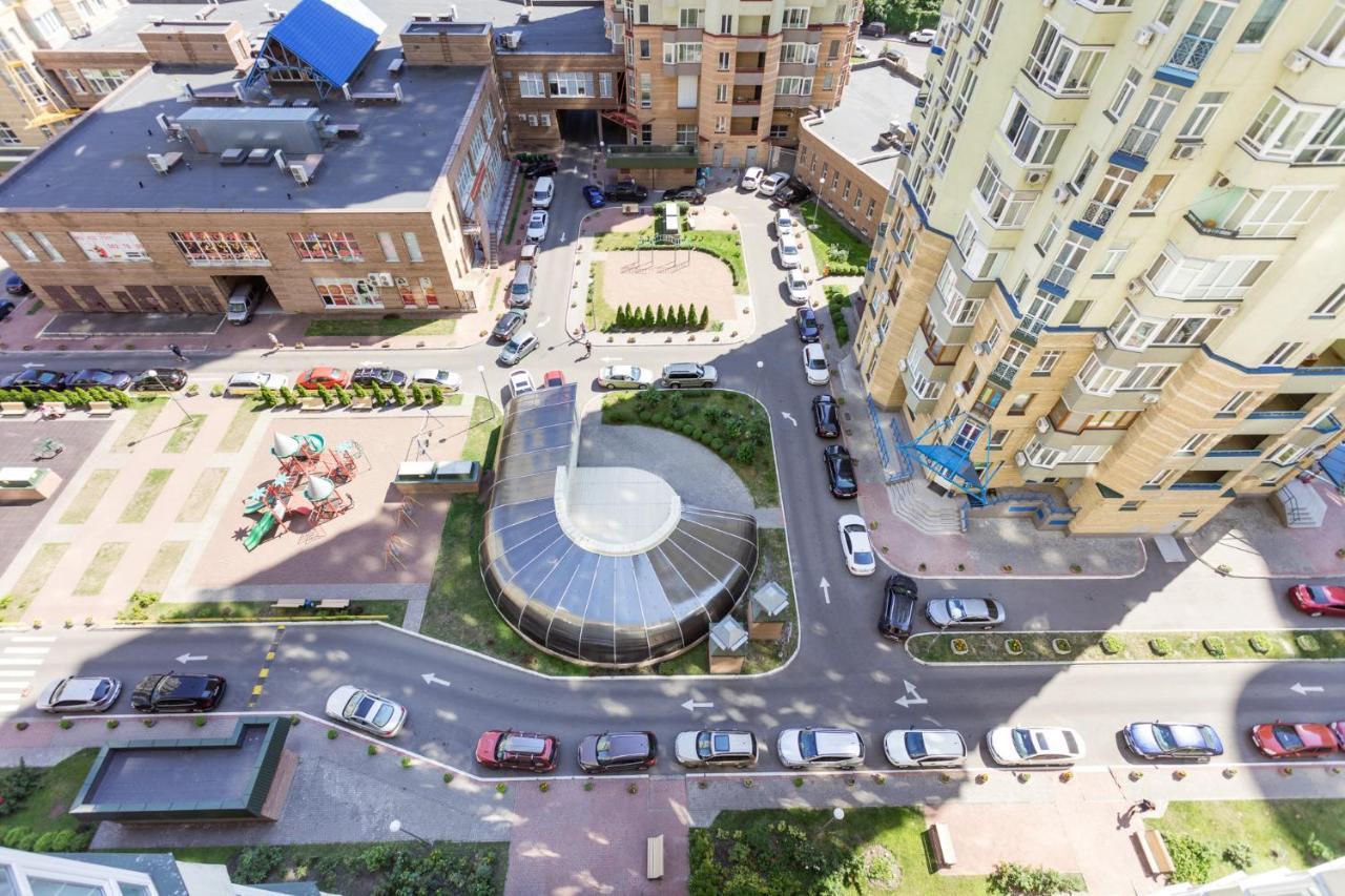 Navit Apartments With Breakfast,Near The Railway Station, The City Center, The Park Kijev Kültér fotó