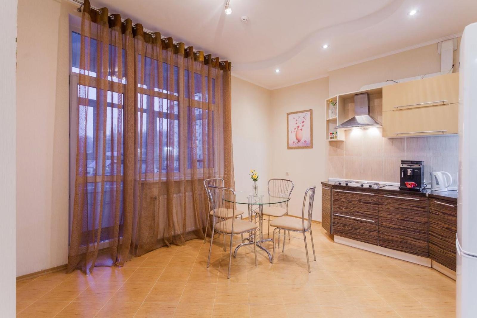 Navit Apartments With Breakfast,Near The Railway Station, The City Center, The Park Kijev Kültér fotó