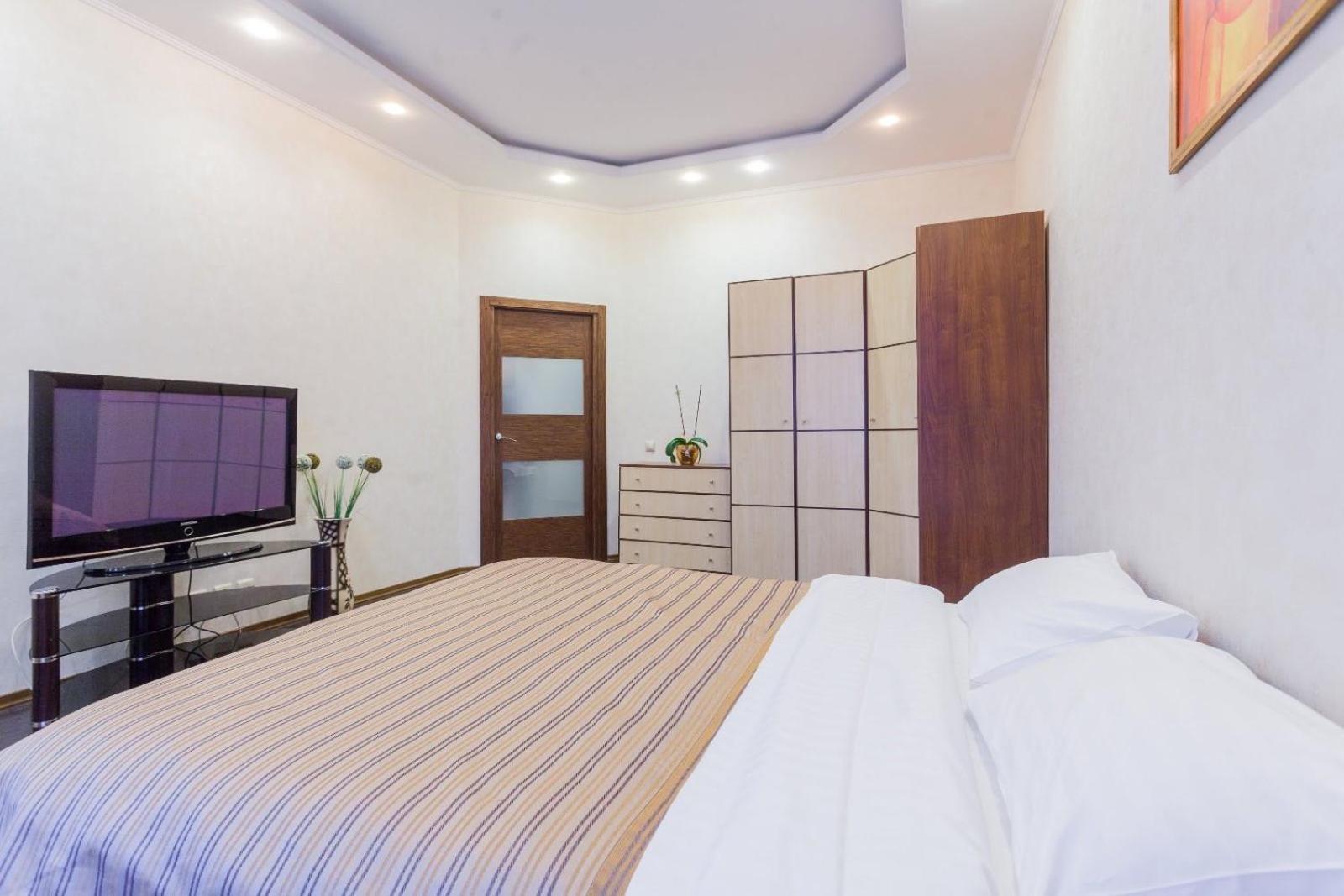 Navit Apartments With Breakfast,Near The Railway Station, The City Center, The Park Kijev Kültér fotó